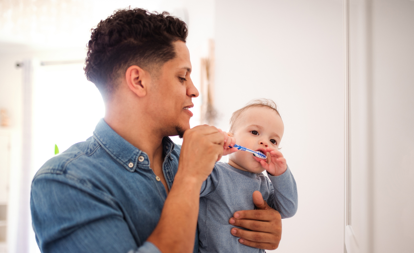 Comment entretenir les dents de lait de Bébé ?