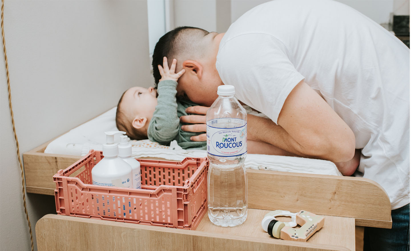 Changer bébé, les premiers changements de couches 