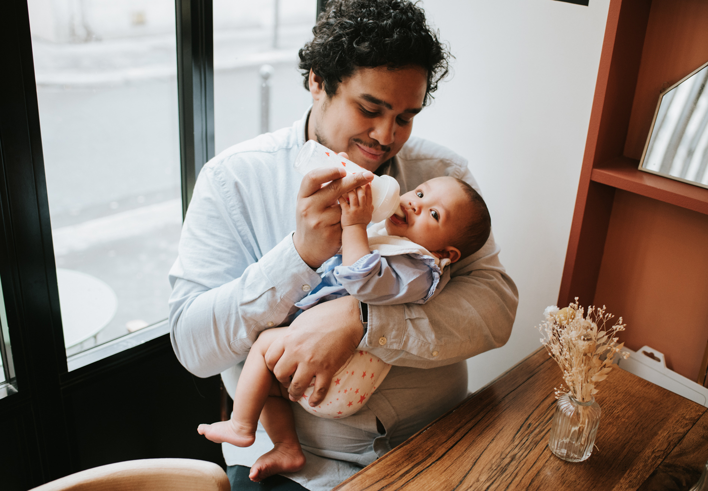 Quelle quantité de lait donner à Bébé selon son âge ?