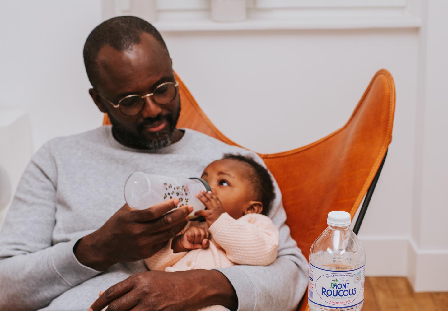 Lait relais d’allaitement : quel intérêt pour le sevrage de Bébé ?