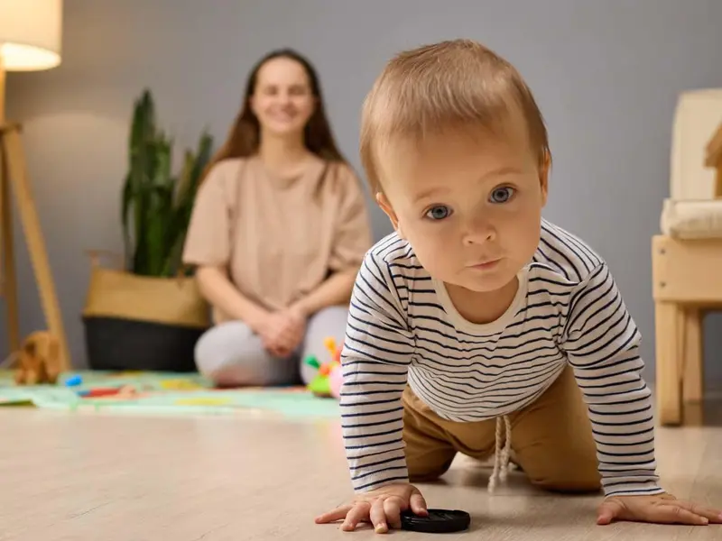 Développement d'un bébé de 9 mois