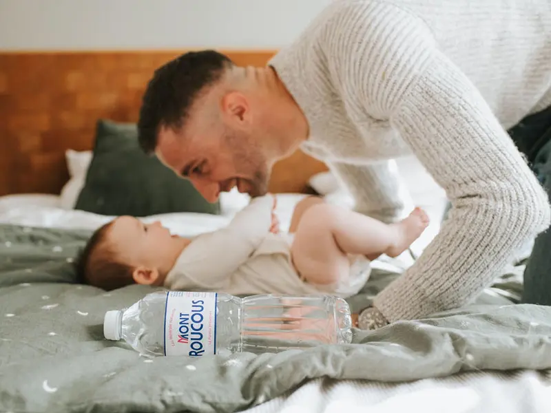 changer la couche de bébé