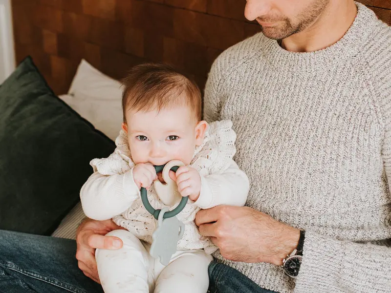 poussées dentaires de bébé