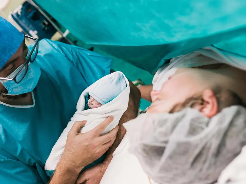 accouchement par césarienne